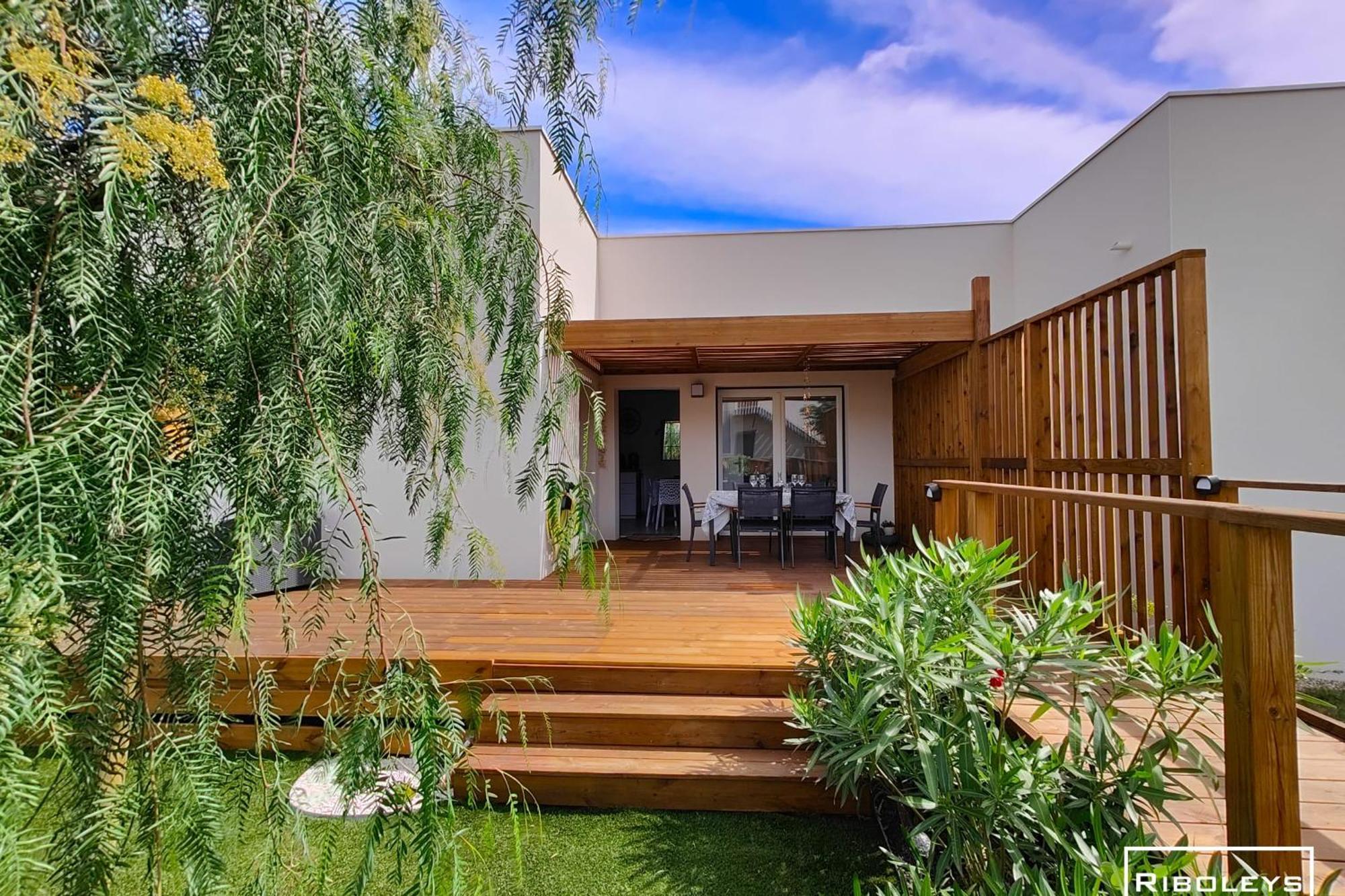 Villa T3 Climatisee En Residence Avec Piscine Виас Екстериор снимка