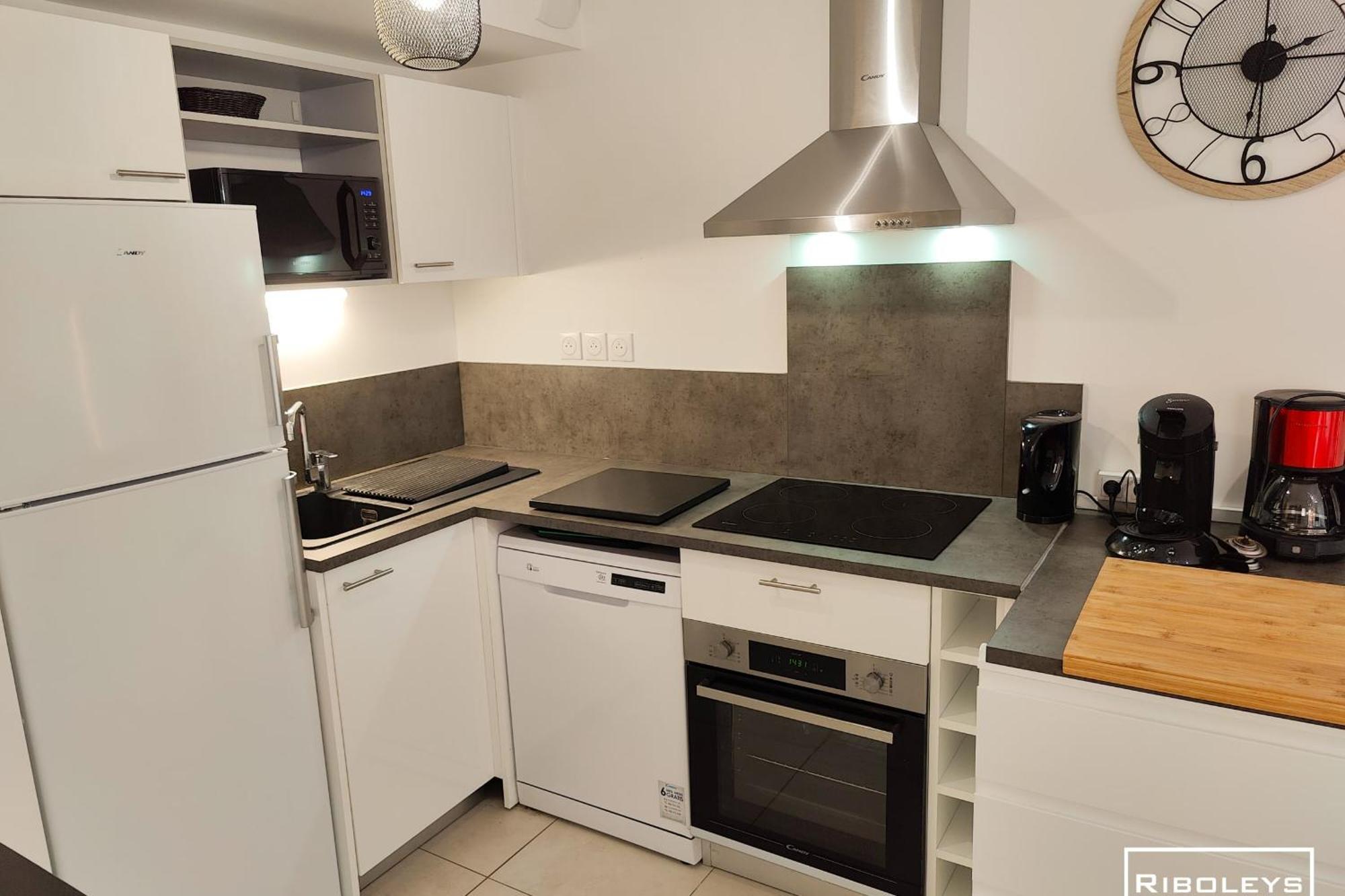 Villa T3 Climatisee En Residence Avec Piscine Виас Екстериор снимка